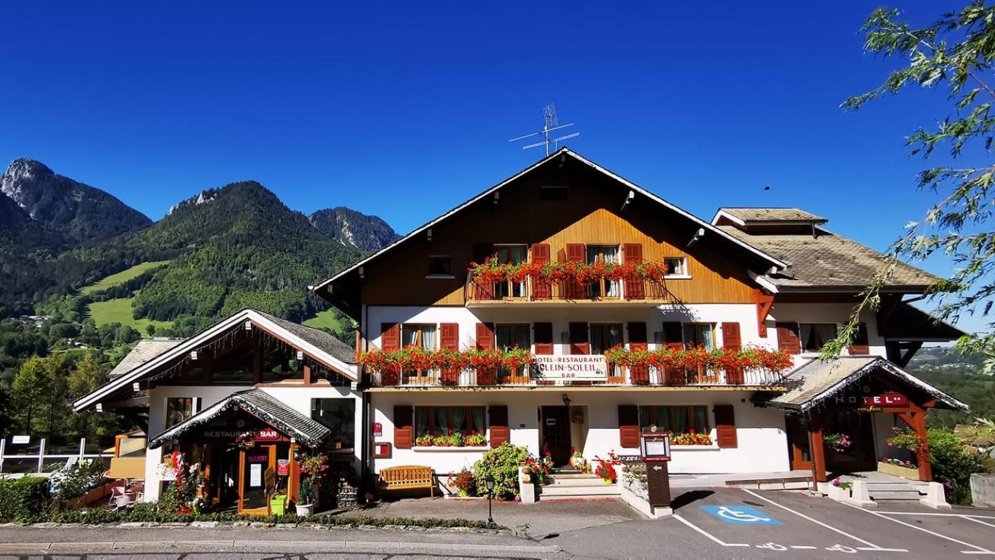 Hotel Plein Soleil Vacheresse Esterno foto